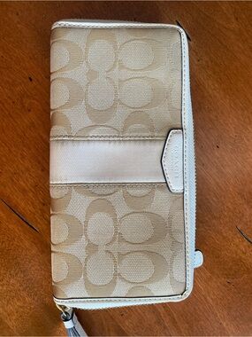 Coach Cream and Beige Signature Jacquard Zip Wallet